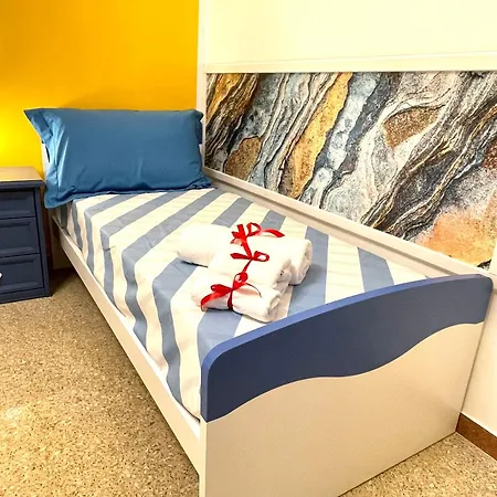 בית נופש Domus Libeccio 57 מרינה די פיזה